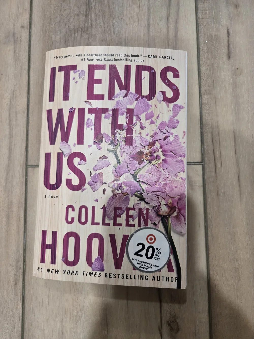 It Ends With Us — Pink Novel (Paperback)
